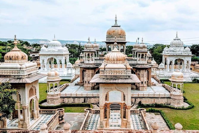 2 Days Jaipur Private City Tour - Jal Mahal: a short stop that’s great for a break