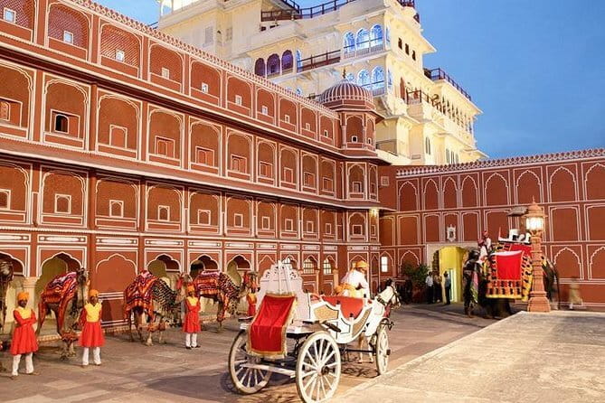 2 Days: Private Jaipur City Tour - What makes the guide matter on a tour like this