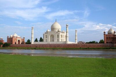 3-Day Ranthambhore Tiger Safari Tour from Jaipur to Agra ending in Delhi - Two safari rides in Ranthambore: morning and afternoon with a naturalist