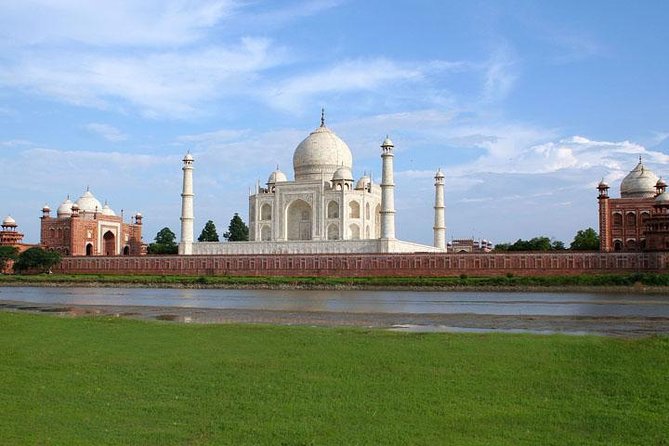 3-Day Ranthambhore Tiger Safari Tour from Jaipur to Agra ending in Delhi - Two safari rides in Ranthambore: morning and afternoon with a naturalist