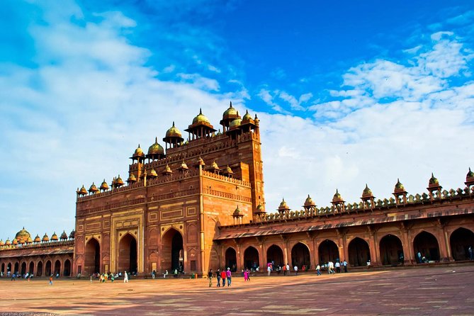 Abhaneri & Fatehpur Sikri Tour From Jaipur with Agra Drop - Why the chauffeur-driven AC vehicle is the real value
