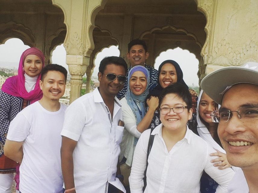 Book Govt. Approved Tour Guide for Jaipur City Tour - Who should book this Jaipur city tour guide?