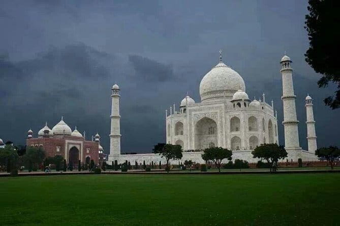 Day Trip to The Taj Mahal and Agra with Fatehpur Sikri from Jaipur - Fatehpur Sikri: Akbar’s abandoned capital stop on the way