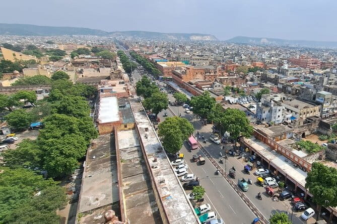 Delhi to Jaipur Pink City Tour with Government Approved Guide - Government-Approved Guide Mukesh: The Difference Between Seeing and Understanding