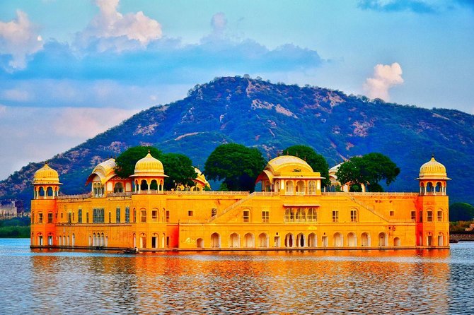 Exclusive 1-day Jaipur tour with High End SUV - City Palace of Jaipur: start at Mubarak Mahal and the royal wardrobe