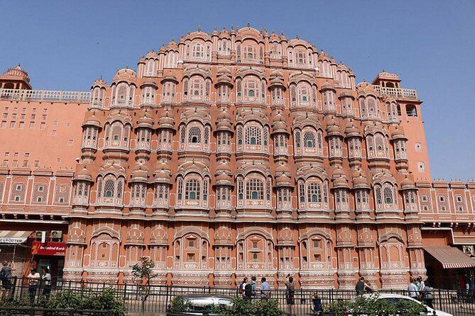 Explore Full Day Jaipur Guided Tour by Car with Guide - Panna Meena ka Kund: The Stepwell Symmetry Stop