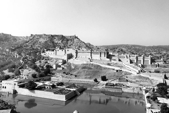 Explore Jaipur on a Motorbike - A Unique Experience - Amber Fort and Royal Gaitor: the day’s heavier history moments