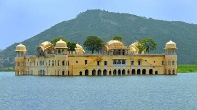 Explore Taj Mahal & Sacred Mathura–Vrindavan Tour From Jaipur - Abhaneri and Chand Baori: A Stepwell With Real Presence
