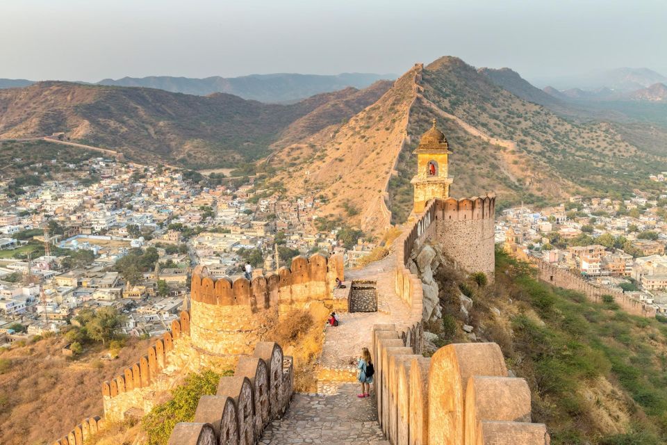 From Jaipur: Private Amber Fort, Jal Mahal and More Car Tour - Lunch Time in Jaipur: Your Break Between Sights