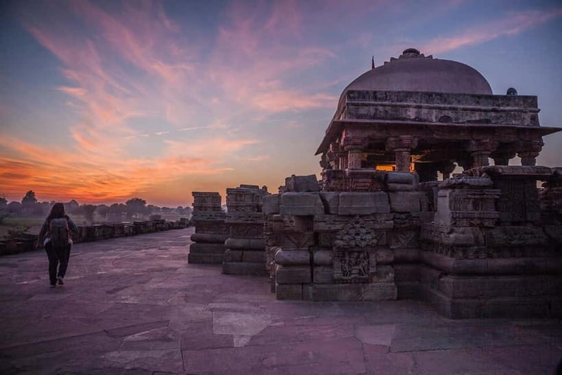 From Jaipur: Same Day Trip to Abhaneri Chand Baori Stepwell - Chand Baori Stepwell: The Best Reason to Book