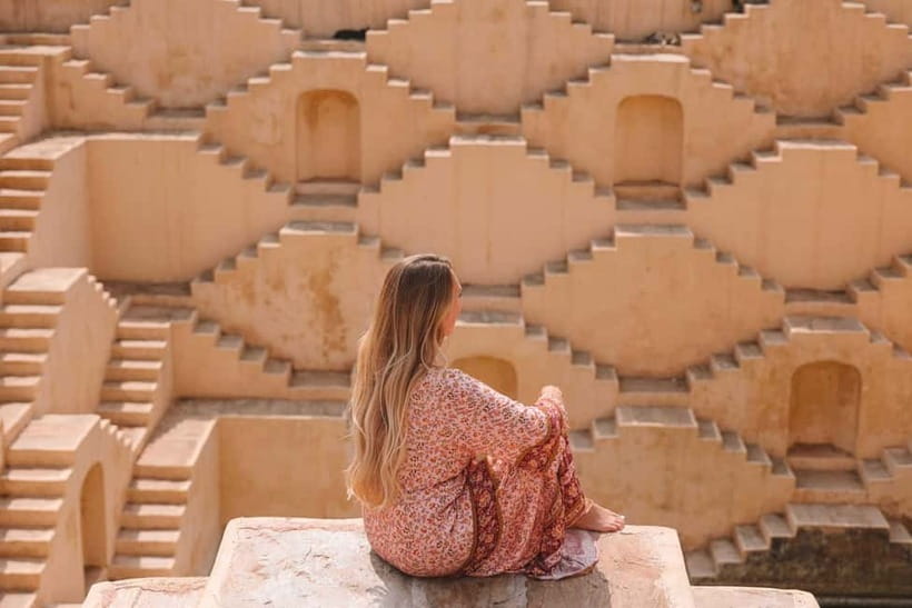 From New Delhi: Jaipur Day Trip by Train or Car - Amber Fort and Jal Mahal: a classic royal setup with real photo payoff