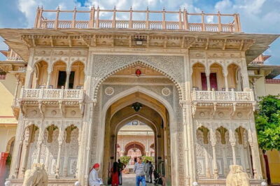 Full-Day Jaipur Highlights with Local Guide & Private Vehicle - Jantar Mantar: When Stone Becomes a Telescope