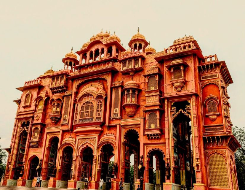 Full day Jaipur sightseeing tour by tuk tuk. - Gaitor Ki Chhatriyan: photos, walking, and a slower mood
