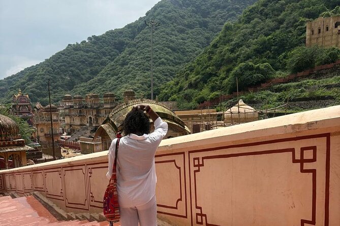 Half-Day Jaipur Heritage Tour with Monkey Temple - Price and logistics: does $7.93 really make sense for this route?