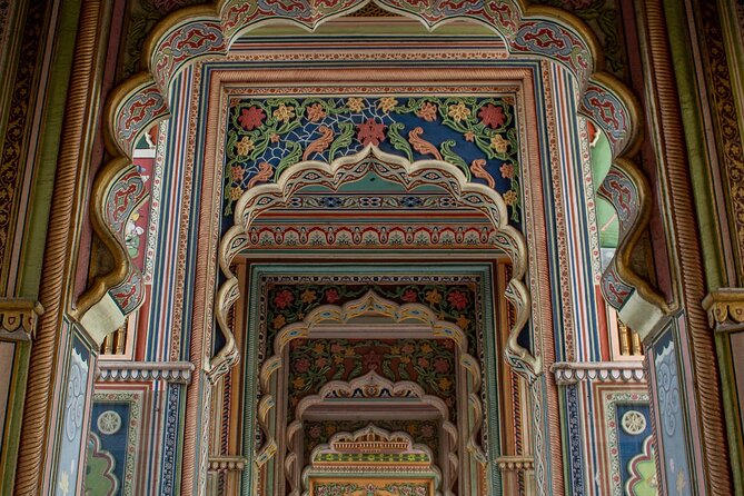 Half-Day the Hidden Secrets of Jaipur City Private Guided Tour - Hawa Mahal photo stop: getting the postcard shot without the chaos