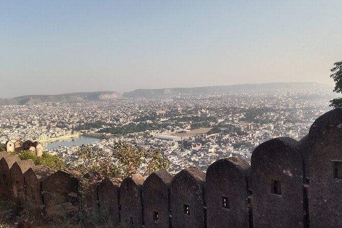 Jaipur 02 Days Private Tour with Vehicle+Professional Chauffeur - Day 2: forts on the ridge, Albert Hall, and Birla Mandir calm