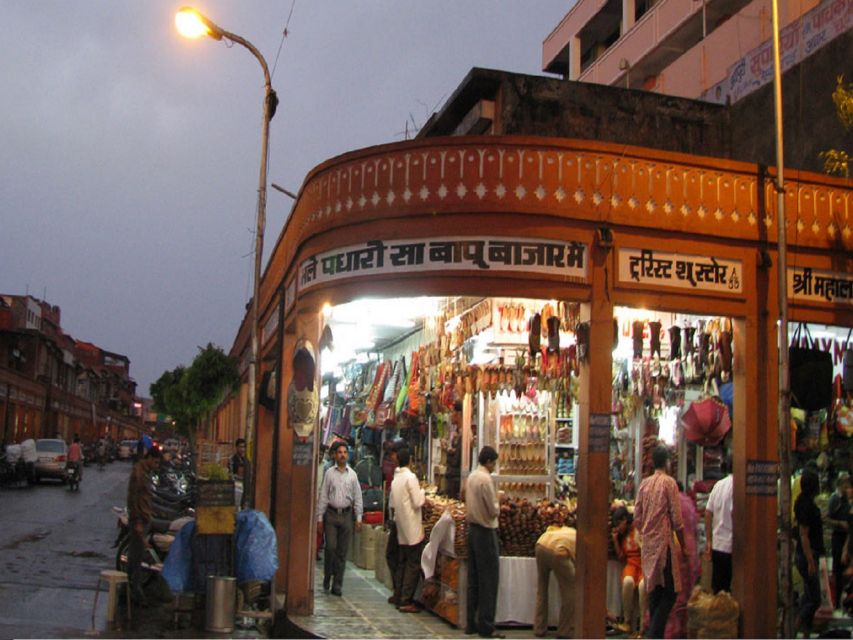 Jaipur: 2-Hour Cultural Walking Tour - Meet at Wind View Cafe, then let the city make sense