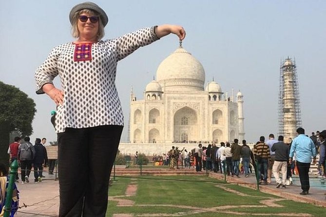 Jaipur Agra Private Full Day Tour - Taj Mahal on a day trip: how the timing and views fit together
