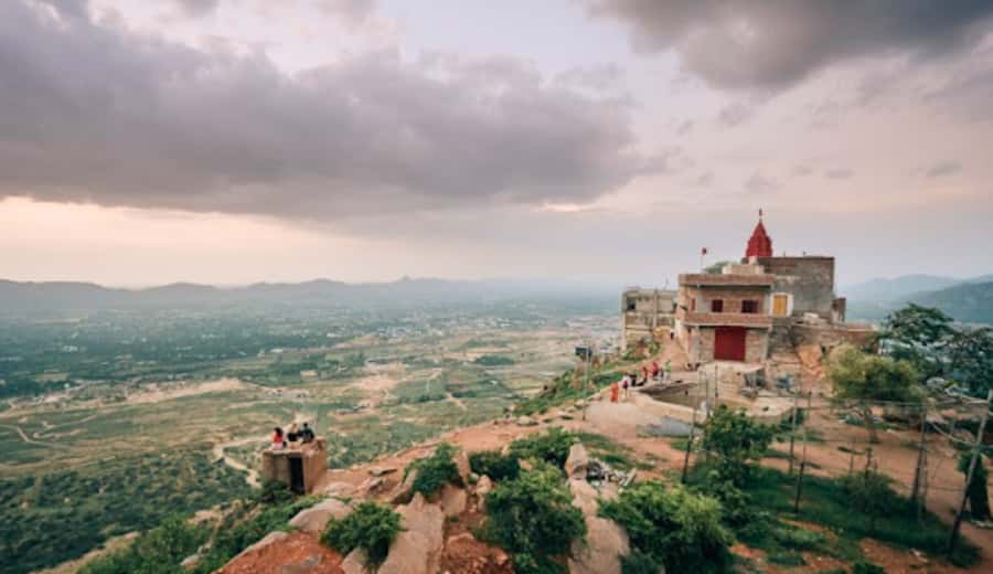Jaipur: Ajmer & Pushkar Day Trip with Lunch & Camel ride - A Fast Spiritual Circuit from Jaipur: Ajmer to Pushkar in One Day