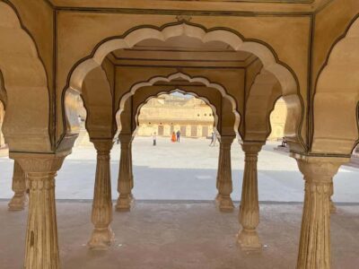 Jaipur: Amber Fort Guided Tour and Entry Ticket - Diwan-i-Khas: private audience spaces that show the power’s inner circle