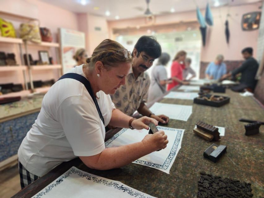 Jaipur: Block Printing Workshop In the Heart of City Center - Getting there smoothly: pickup, timing, and what the car buys you