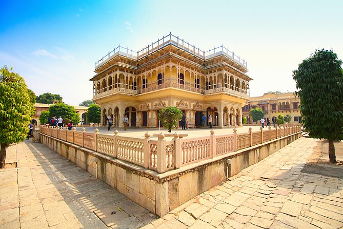 Jaipur City Palace, Hawa Mahal & Jantar Mantar Private Tour - Price and value: what $39 really buys (and what to budget next)