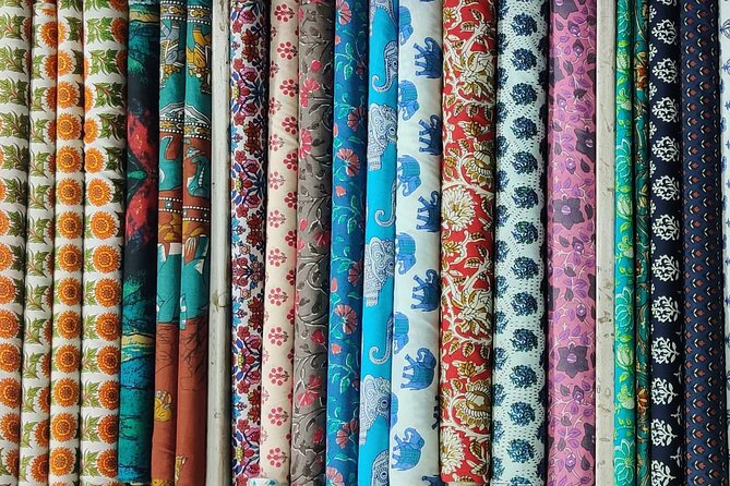Jaipur City Shoping Tour With Pink City - Bapu Bazar for readymade textiles and Jaipuri jooti
