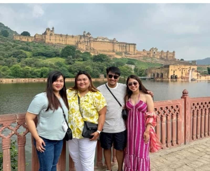 Jaipur: City Sightseeing Private Full-Day Guided Tour - Amber Fort: the red-sandstone, white-marble highlight on the hills