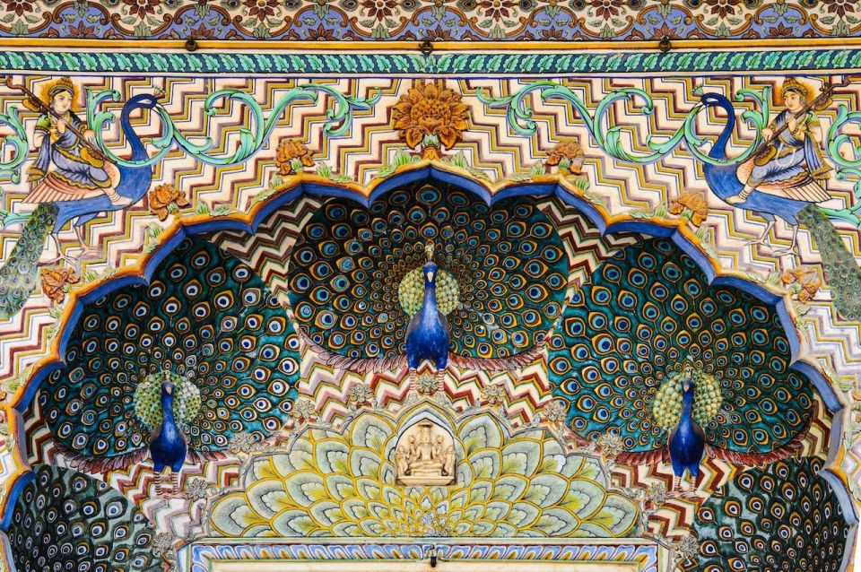Jaipur City Tour Elephant Ride with Guide - City Palace Jaipur: where Mughal and Rajasthani meet