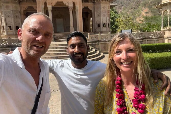 Jaipur City Tour with Traditional Flower Market Visit - Hawa Mahal Wind Palace: Architecture Tricks and Sacred Meaning