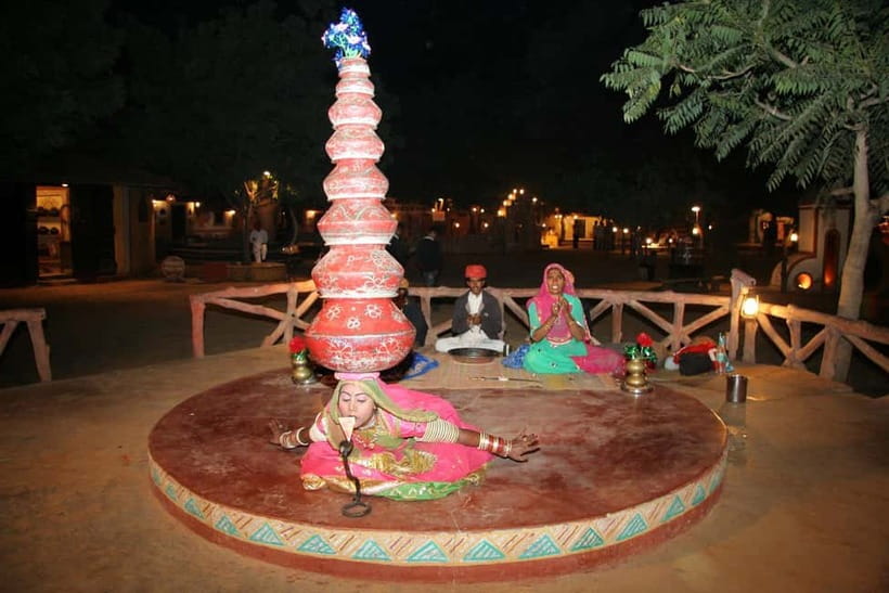 Jaipur: Cultural Evening Tour & Dinner at Chokhi Dhani - English-speaking drivers and Jaipur photo stops that make the ride useful