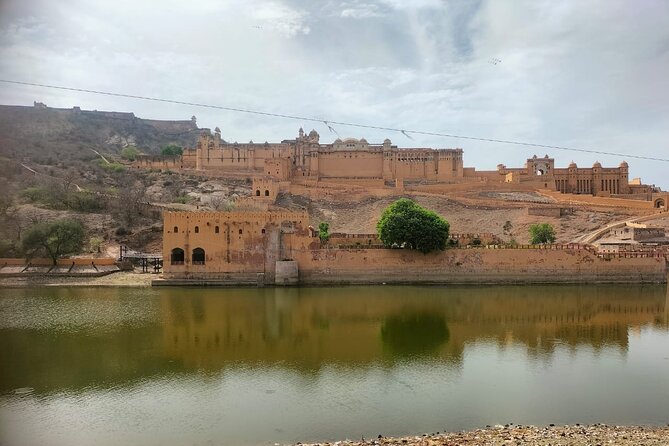 Jaipur Evening City Tour In Open Jeep - Jal Mahal at Man Sagar Lake: The Photo Stop You’ll Actually Use