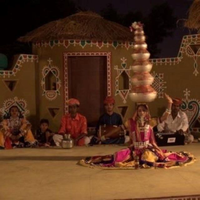 Jaipur Evening Tour Chokhi Dhani village culture with dinner - The village walk: why the huts are more than decoration