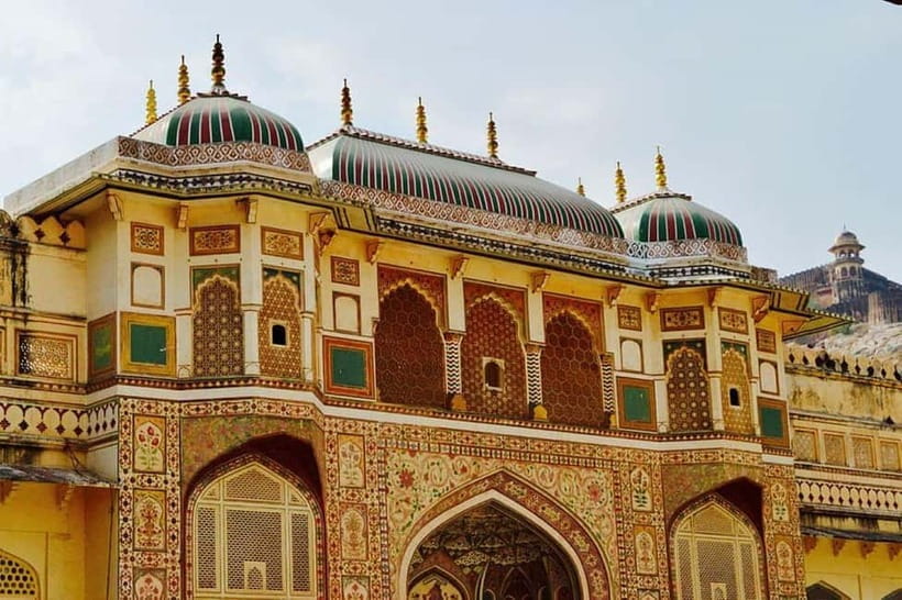 Jaipur: Full Day City sightseeing with Car, Guide & Lunch - City Palace: Where the Royal Seat Becomes a Museum-Style Story