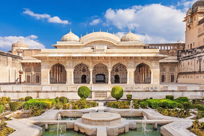 Jaipur Full Day Heritage of Pink City Tour By Tuk Tuk With Chai - Royal Gaitor Tumbas and City Palace Collections: Art and Power in Stone