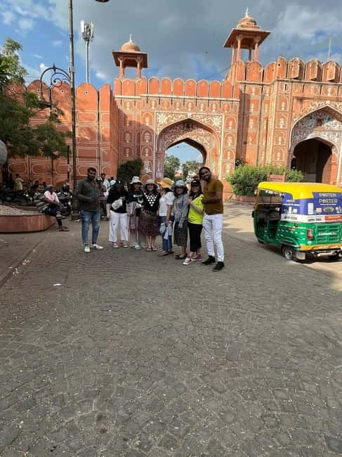 Jaipur: Full-Day Tuk-Tuk Sightseeing Tour with Monkey Temple - Amber Fort Morning: Fort Views, Mirror Work, and Hilltop Walking