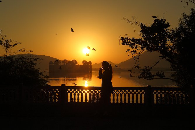 Jaipur Guided City Tour: City Palace, Jantar, Hawa & Jal Mahal - Who should book this Jaipur guided city tour