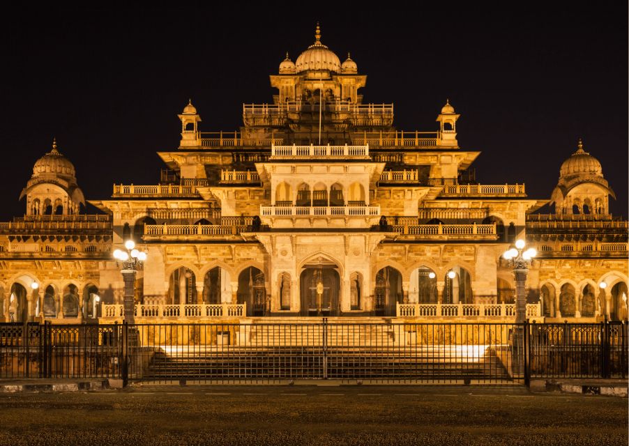 Jaipur: Guided Evening Walking Tour with a Local - Safety, pacing, and street-smart comfort with a local guide