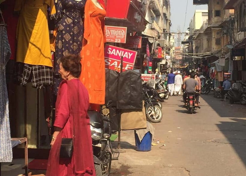 Jaipur: Guided History Walking Tour with Food Tasting - New Gate To Chaura Rasta: Finding Jaipur’s Rhythm Fast