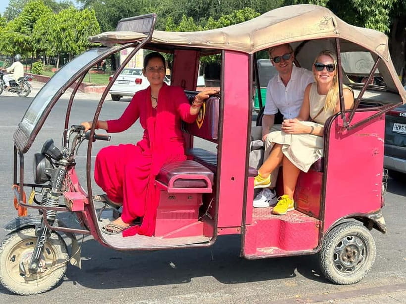 Jaipur Half-Day City Tour By E-Rickshaw with Female Driver - Why a women-driven e-rickshaw changes the Jaipur experience