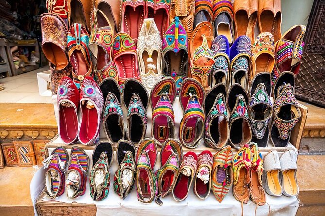 Jaipur Half-Day Shopping Tour with Hand Block Printing Class - Pink City Finish: Guided Market Time for Textiles, Shoes, Spices