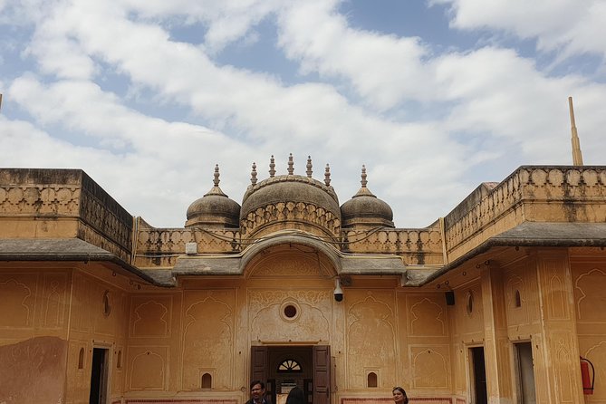 Jaipur: Half day tour of Amer Fort & Nahargarh Fort by Car - Amer Fort (Amber Palace): Sandstone Palaces and Four Main Sections
