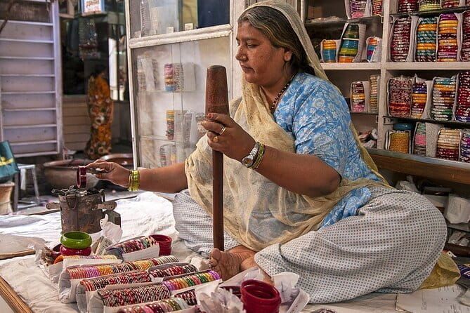Jaipur Heritage and Old Market Shopping Tour - Tripolia Bazar and the Royal Mausoleum Near Tripolia Gate