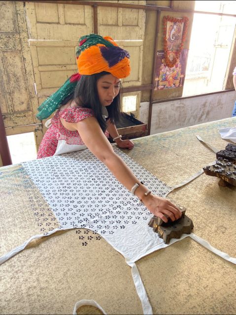 Jaipur: local workshop tour (Handblock printing) - The showroom stop: where craft meets buying decisions