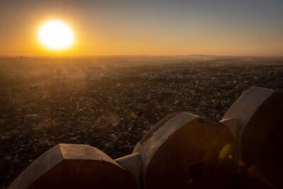 Jaipur Nahargarh Sunset and Night Lights Tour - Hawa Mahal at Dusk: 953 Windows From the Right Angles