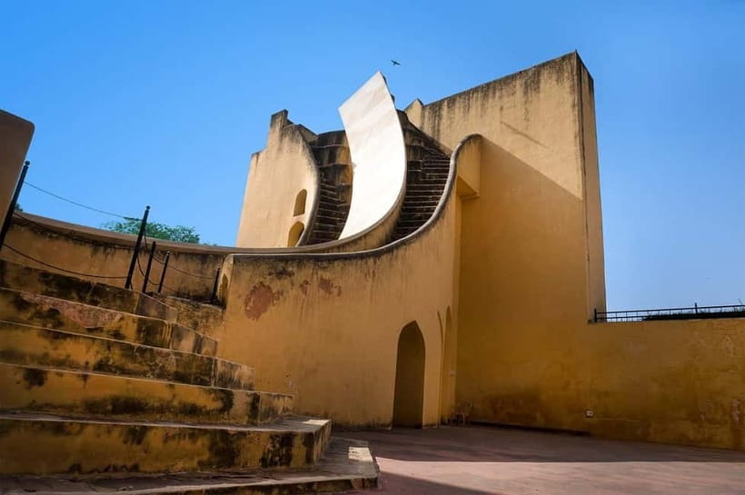 Jaipur: Night Open Jeep Safari with City Lights & Palaces - Nahargarh Fort hills panoramic finale (plus when Albert Hall Museum fits)