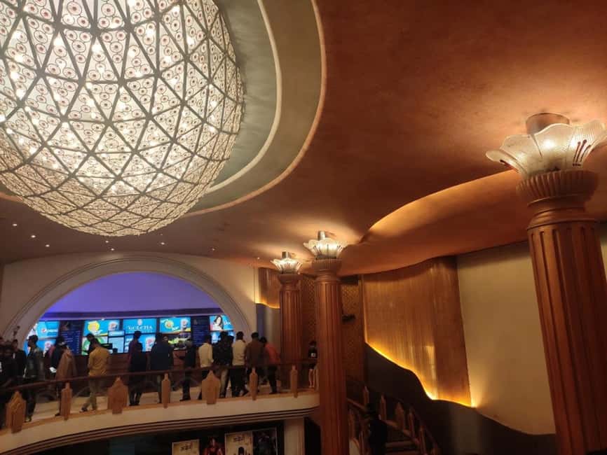 Jaipur Night Wonders: A Guided Night Walking Tour - Golcha Cinema and the Sawai Man Singh Statue Photo Stops
