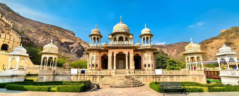Jaipur: Personalized Full-Day City Tour by Car with Options - Jal Mahal and Panna Meena ka Kund: pictures plus architectural nerd moments