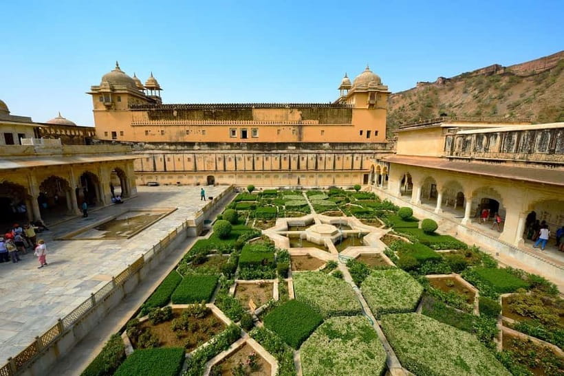 Jaipur: Private City Tour with Car, Guide, Tickets & Lunch - Amer Fort: the day’s biggest wow factor (and the stair test)