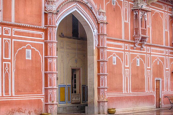 Jaipur Private Day Tour – Customizable Itinerary with Car & Guide - Stop 4: Pink City artisan workshops, where craftsmanship is the main event